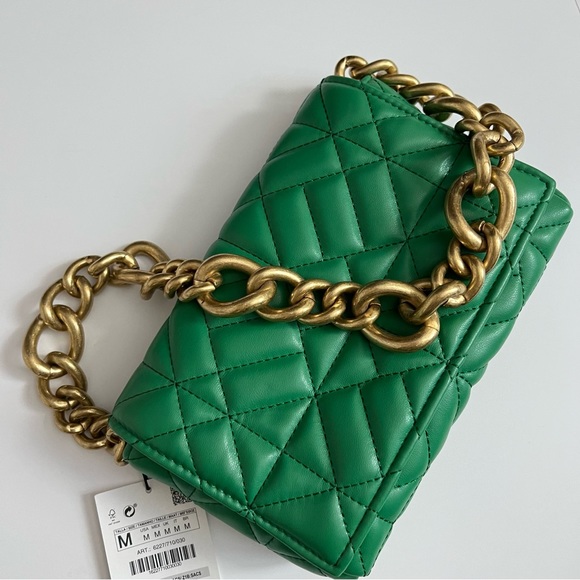 Zara Bags Brand New Zara Green Quilted Gold Chain Strap Shoulder